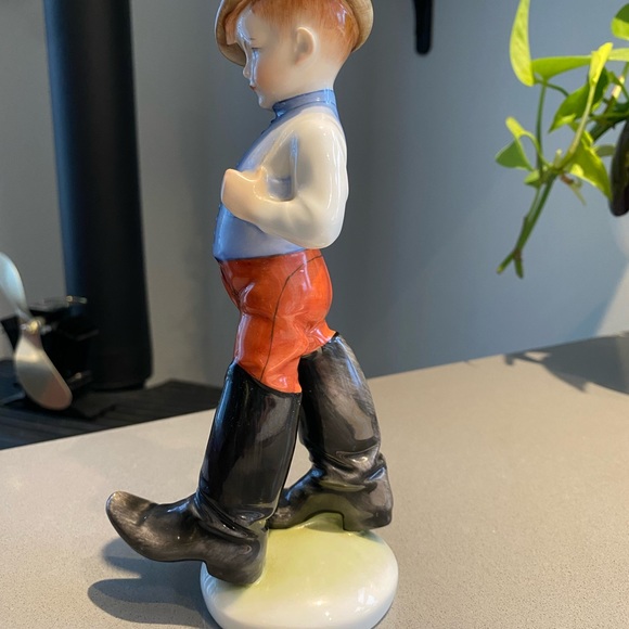 Herend porcelain figurine made in Hungary, Boy in Big Boots - Picture 2 of 6